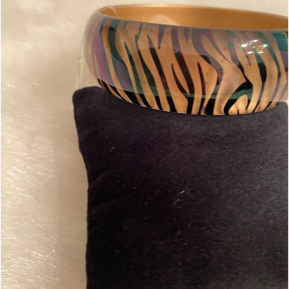 Zebra Animal Print Bangle Bracelet - Picture 5 of 5